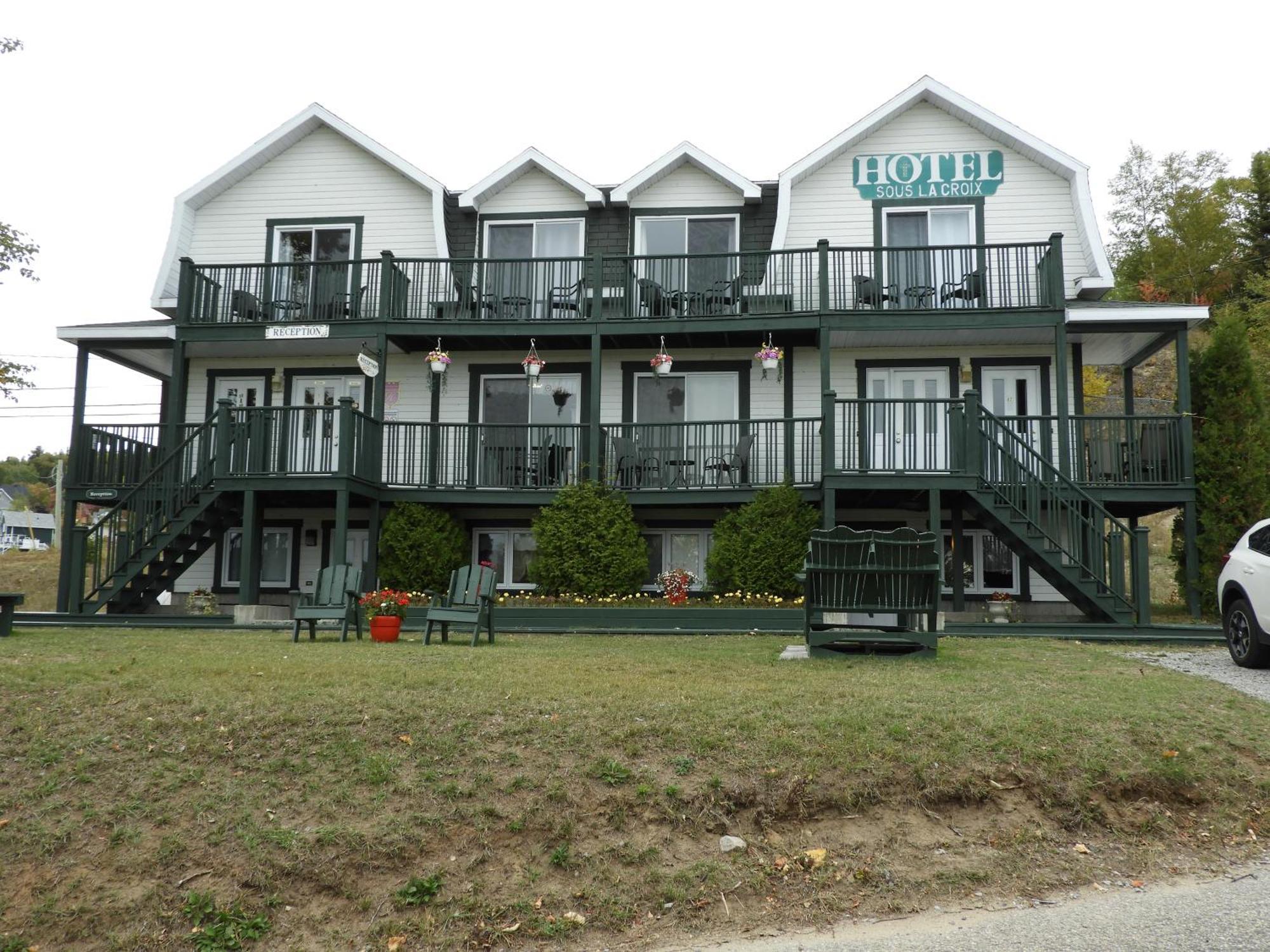 Hotel Sous La Croix 152725 Tadoussac Luaran gambar